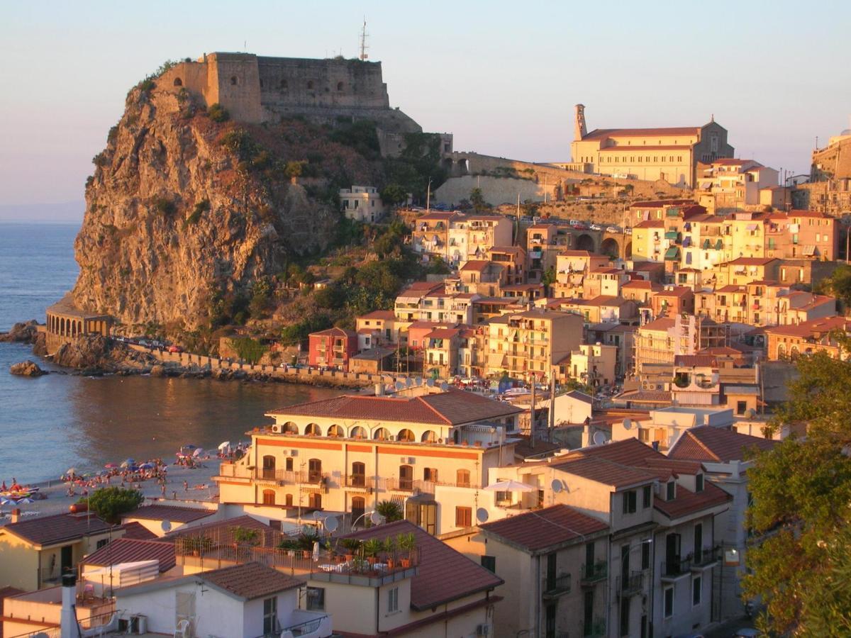 Il Ritratto Casa Vacanza Scilla Kültér fotó
